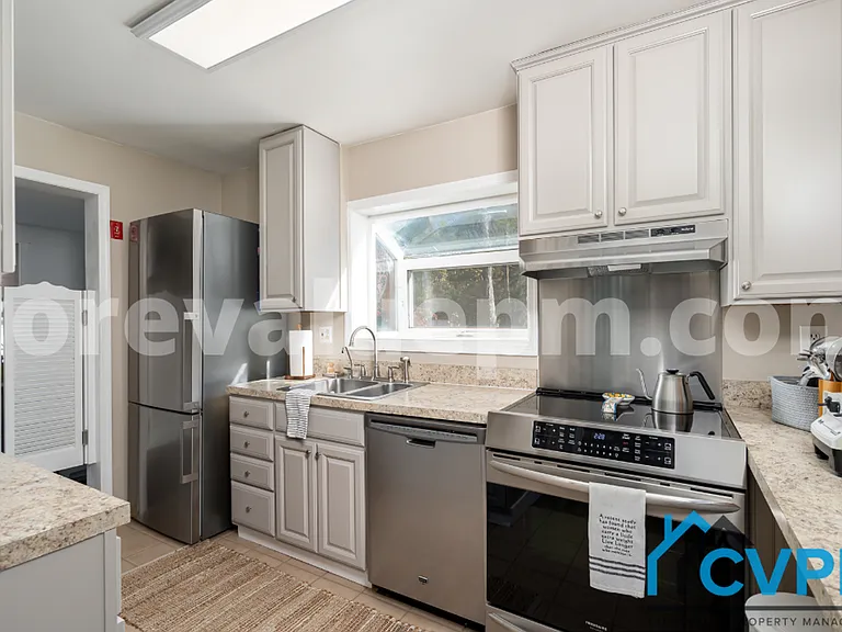 8627 Park Ave — Photo 11