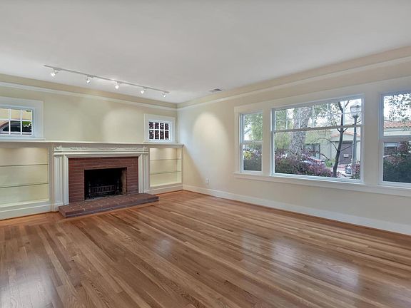 4th image of 721 Emerson Ct