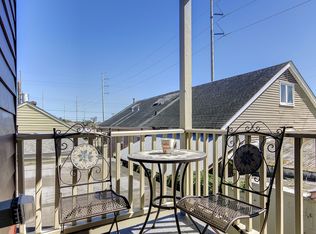 8710 Oak St #A, New Orleans, LA 70118