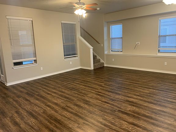 4th image of 736 Westfield Blvd
