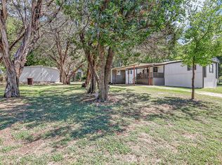 917 Indian Creek Dr, Granbury, TX 76048