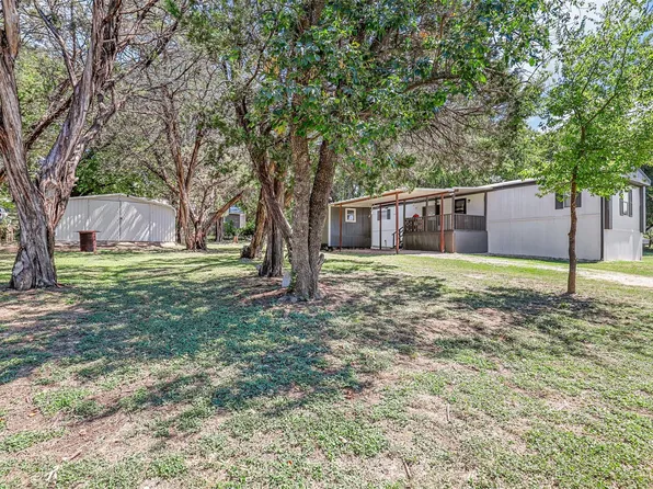 917 Indian Creek Dr, Granbury, TX 76048