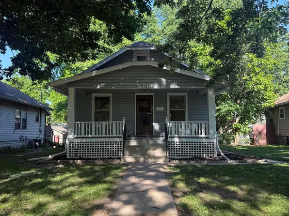 206 SW Kendall Ave, Topeka, KS 66606