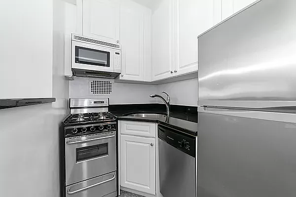 Rented by MNS | media 10