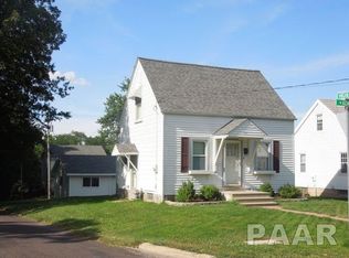 511 W Adams St, Washington, IL 61571