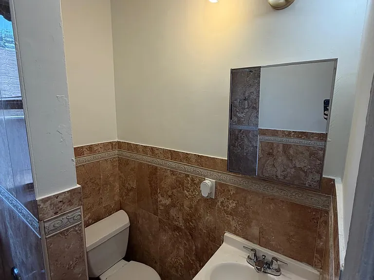 66 N Grove St #6 — Photo 6