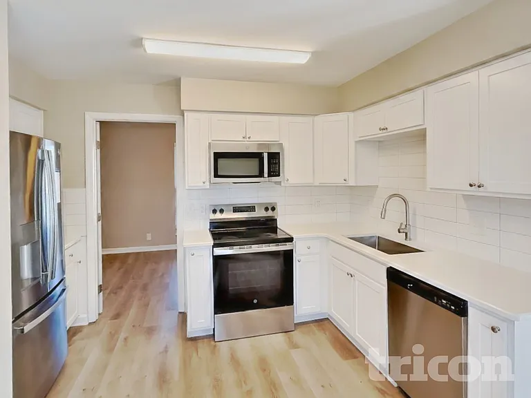 622 Meadowview Dr — Photo 6