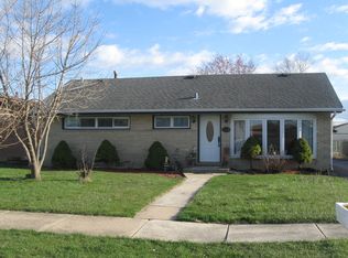 7825 W 80th St, Bridgeview, IL 60455