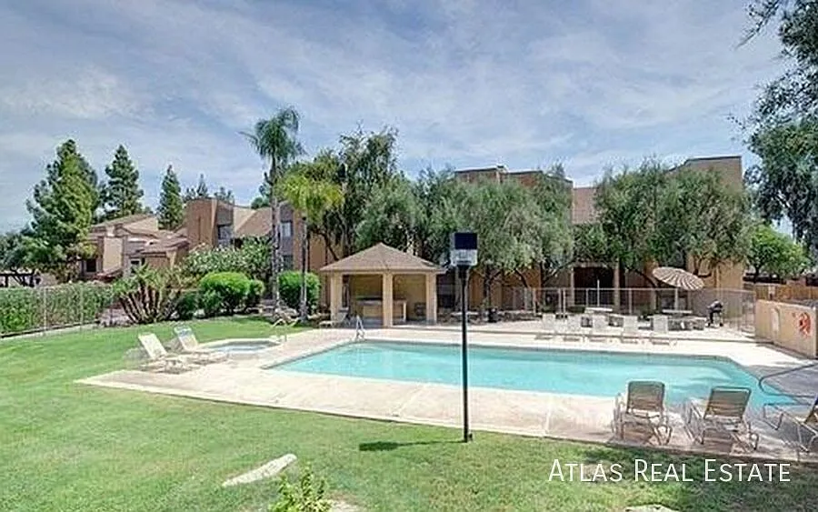 One Month Free Rent* Summer Special! North Phoenix Condo In Gated Community — Photo 3