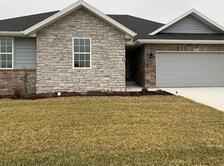 833 E Melton Rd, Ozark, MO 65721