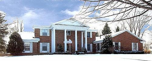 For Sale: 1018 Overlook Road, Mendota Heights, MN 55118