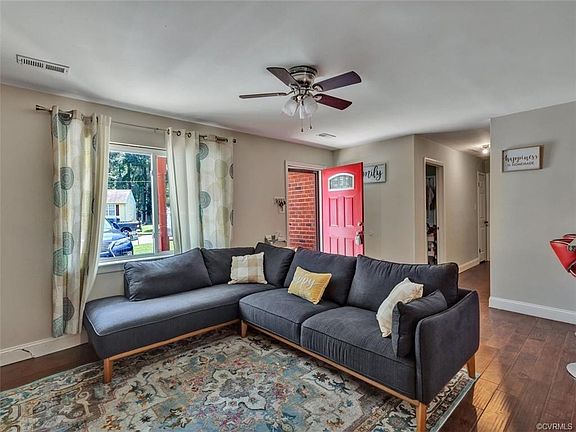 5th image of 804 Bedrock Ln