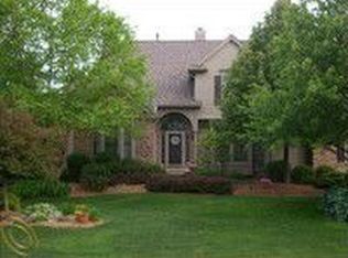 3339 Rosemont Ct, Rochester, MI 48306