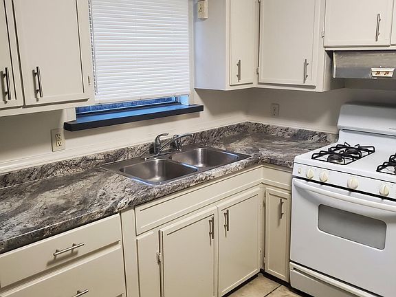 2nd image of 4938 Hilandale Dr