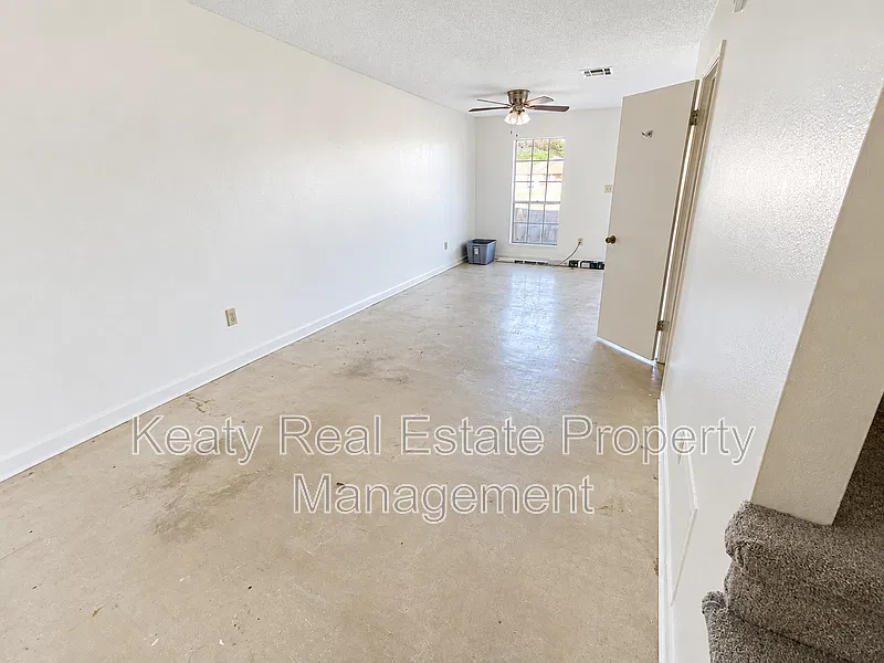 2 bed, 1.5 bath, 1000 sqft, $850 — Photo 3