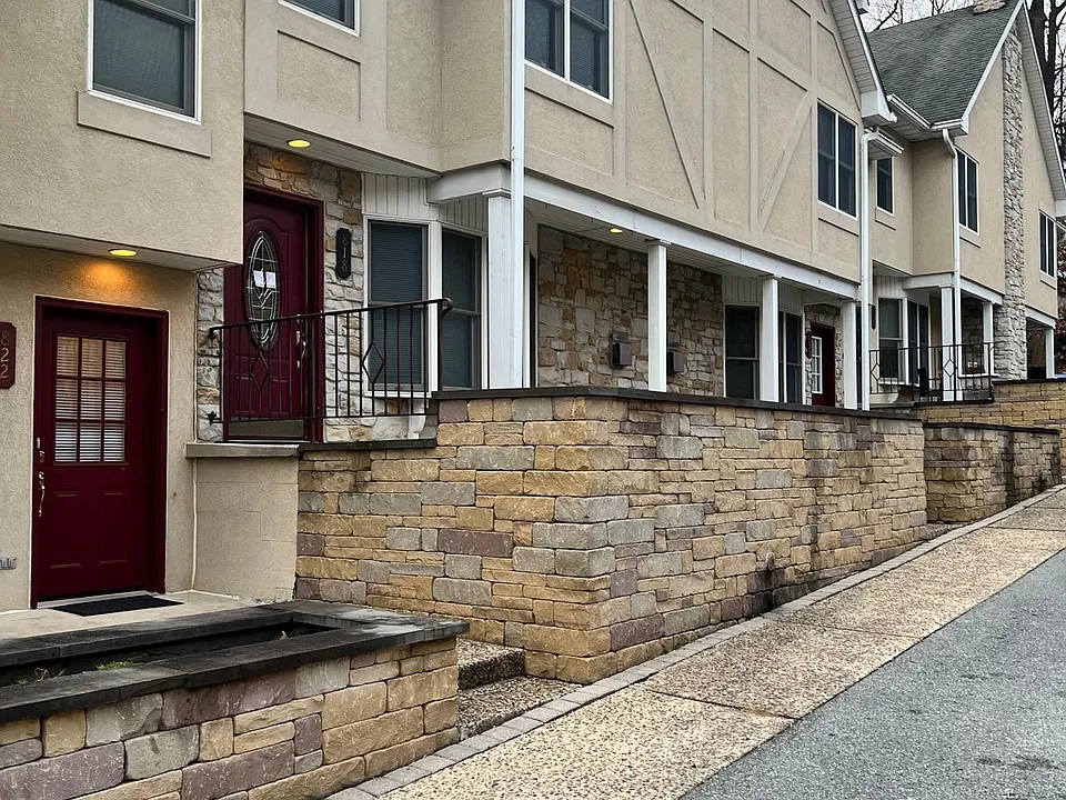 818 Berne Ct
