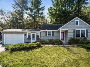 194 Linebrook Rd, Ipswich, MA 01938