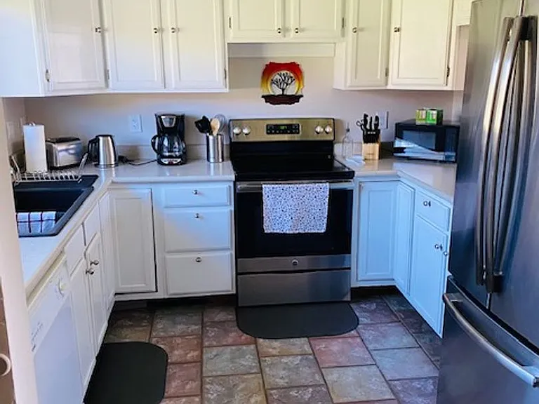 284 Talisman Dr #5 — Photo 1