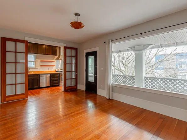 625 Comstock St #1, Seattle, WA 98109