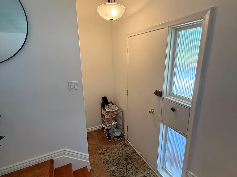 31 Brenlyn Ct #UPPER — Photo 3
