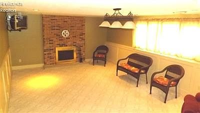 5th image of 476 Whitman Blvd