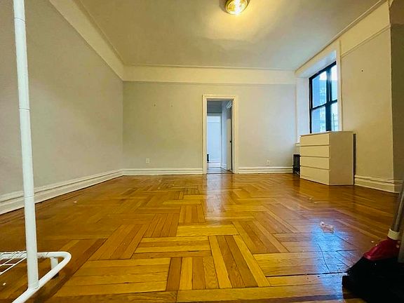 3rd image of 2157 Ocean Ave APT 1A