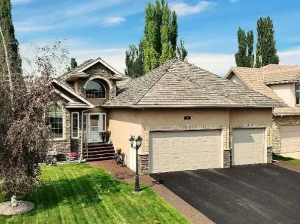 26 S Alexander Cres, Red Deer, AB T4R 2X2