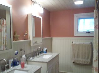 10 Benoit Ln, South Hadley, MA 01075