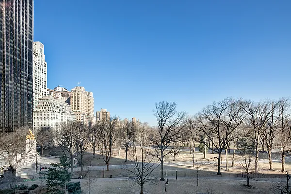 Sold by Sotheby's International Realty | media 3