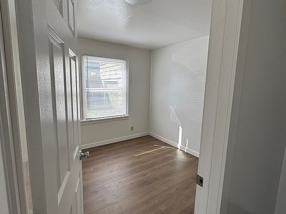 5th image of 2009 24th St #A