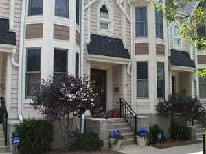 5th image of 1615 E Park Pl #1615