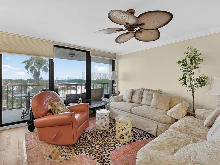 899 Jeffery St #5100 — Photo 7