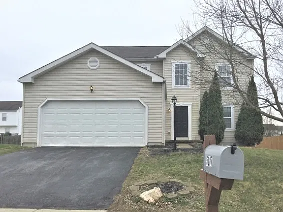 4 bed, 2.5 bath, 2176 sqft, $2,580 — Photo 1