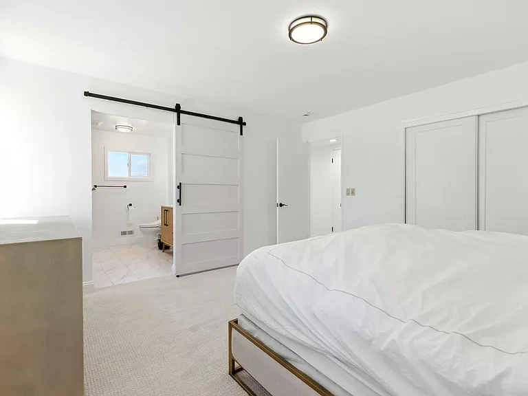 10200 Parrish View Dr — Photo 32