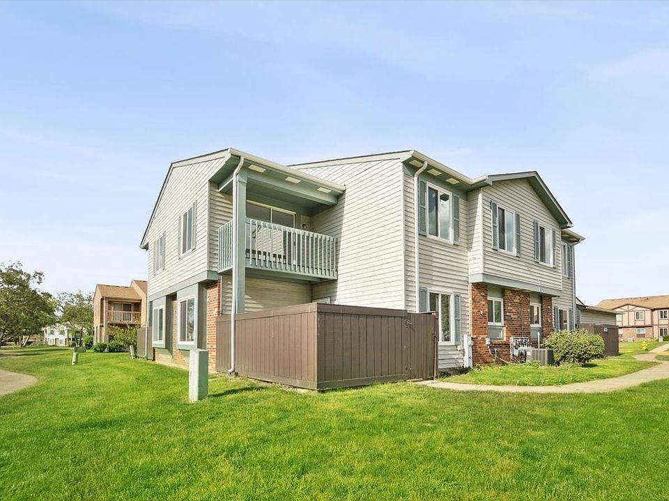 1st image of 18 Fernwood Dr #18D