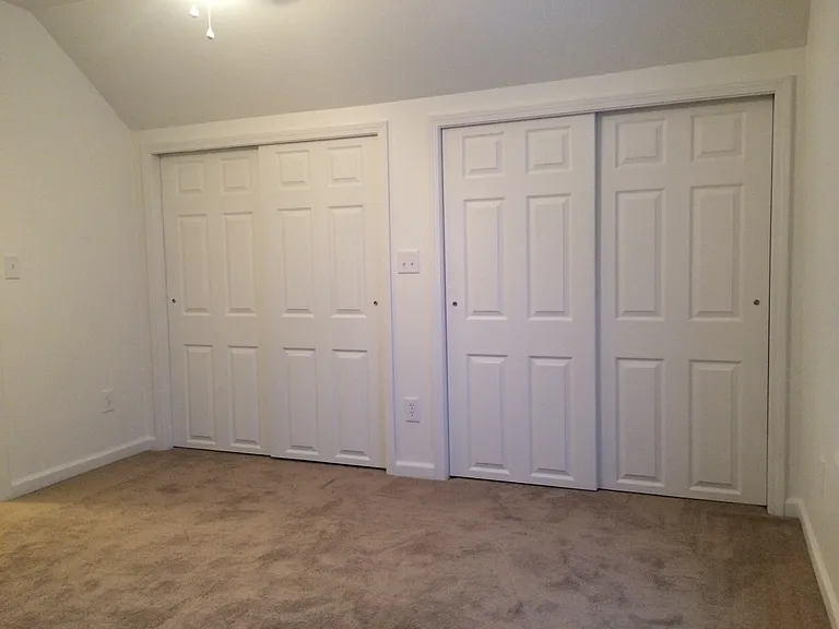 623 Kenwood Ave — Photo 24