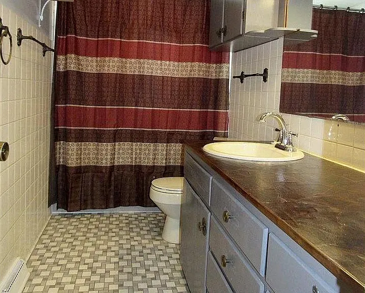2227 N Ardell Pl — Photo 7