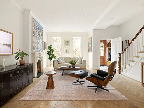 407 Adelphi St, Brooklyn, NY 11238