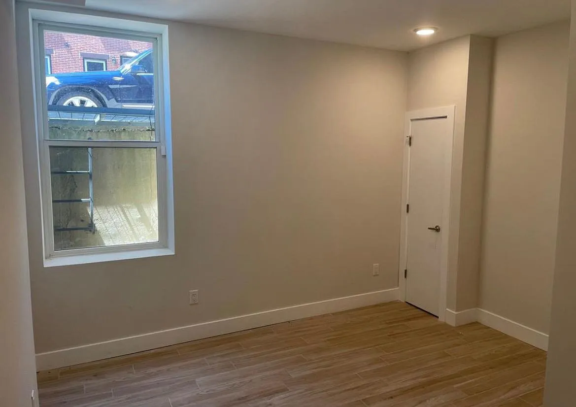 3 bed, 1100 sqft, $1,950 — Photo 4
