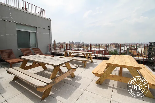 Rented by MySpaceNYC | media 14