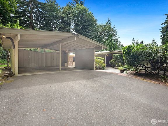 4th image of 11880 NE 36th Place