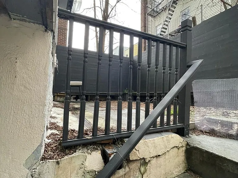 137 De Kalb Ave #1 — Photo 23