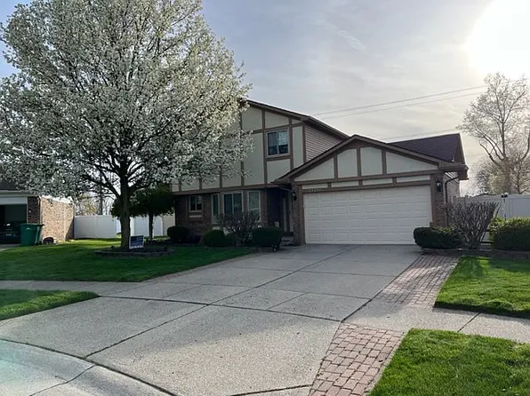 25350 Kathy Dr, Brownstown, MI 48134