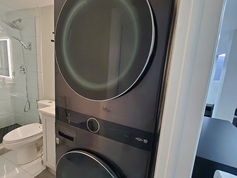 1332 Basswood Cres #BASEMENT — Photo 8