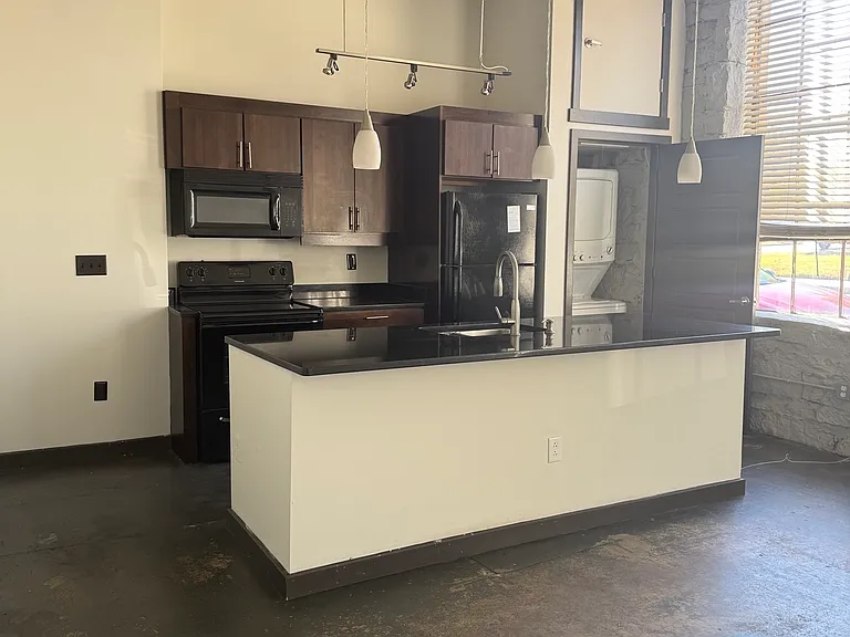 7th Street Lofts — Photo 28