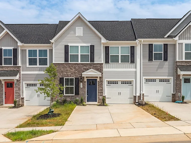 644 Pasture Ridge Rd — Photo 1