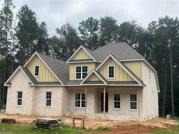 1870 Woodstock Rd, Clemmons, NC 27012