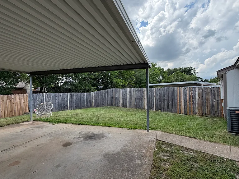 2530 Indigo Ln — Photo 3