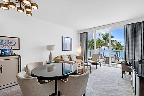 4385 Collins Ave #ID1540546P Photo 1