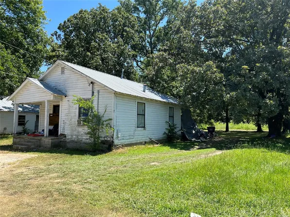 608 NW 9th St, Idabel, OK 74745